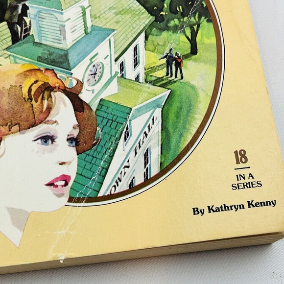 Trixie Belden‎ #18 The Mystery Of The Phantom Grasshopper PB 1977 Oval Kenny - Picture 2 of 4